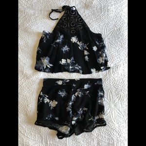 KENDALL + KYLIE TWO PIECE SET SIZE S